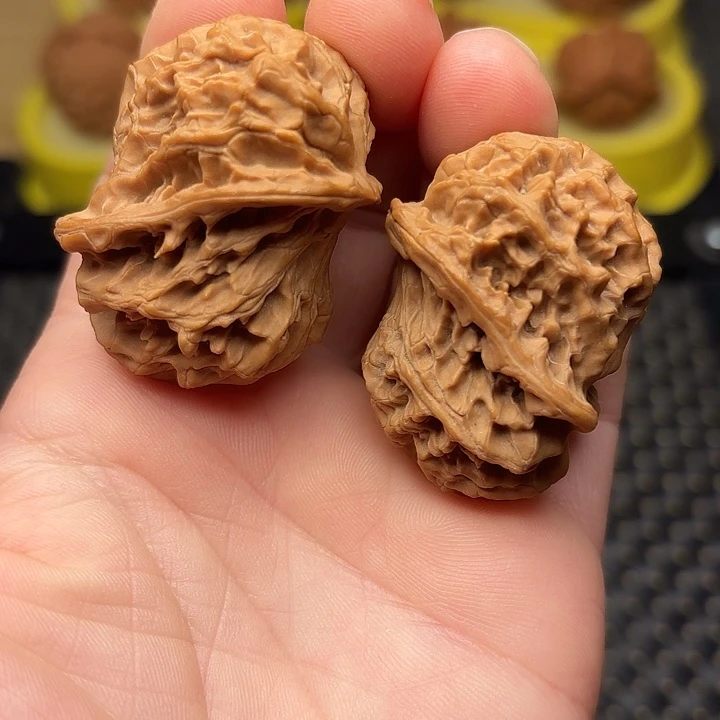 文玩核桃吊坠28异形小鸟