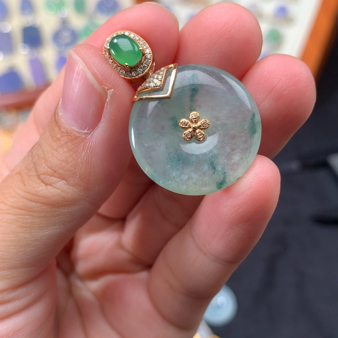 吊坠(不含链)18K金镶嵌翡翠