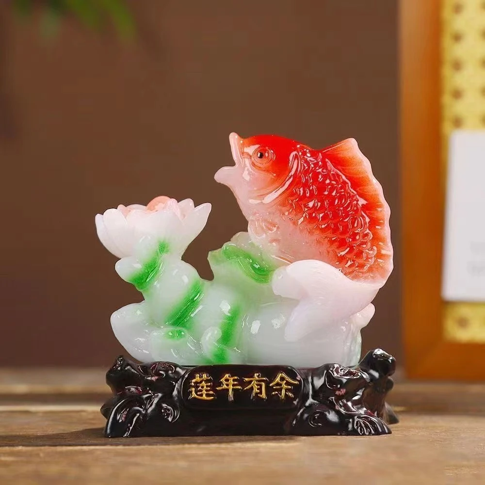 精美小号连年有余摆件