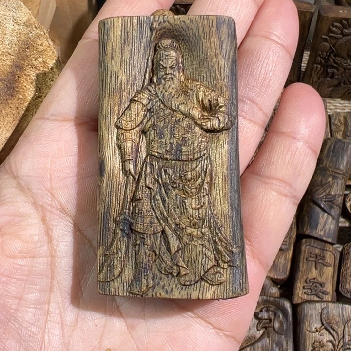 沉香沉香碎屑棋楠沉香雕刻牌17.5克