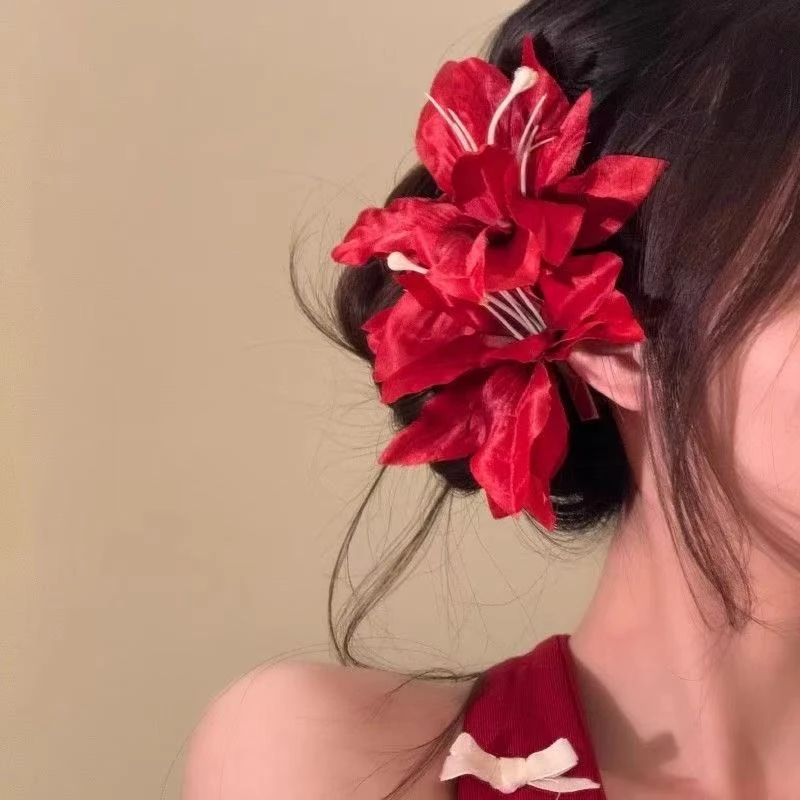 新中式氛围感仿真红色百合花发夹侧边盘发夹碎发拍照出片旗袍发饰
