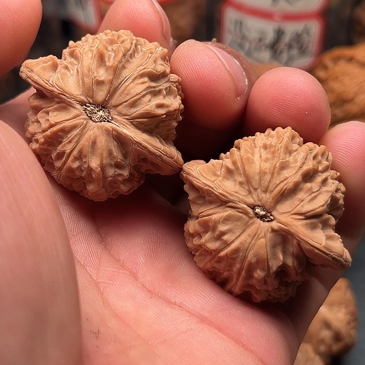 文玩核桃把件血麒麟39