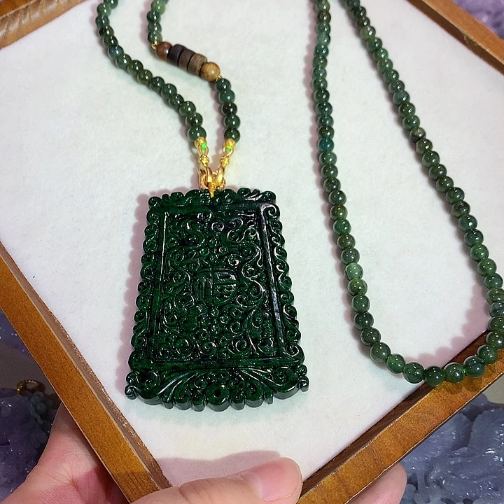 翡翠未镶嵌颈饰翡翠吊坠