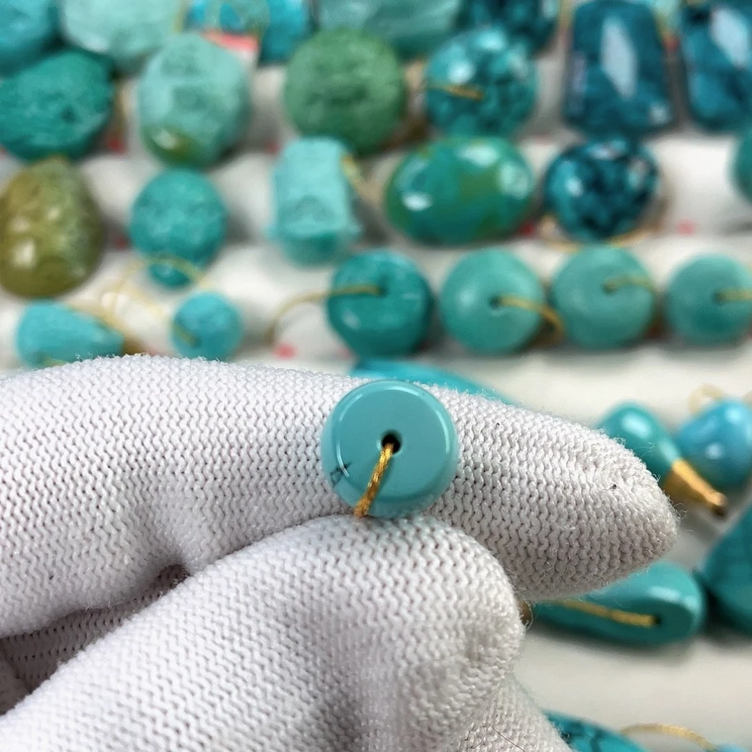 陳****绿松石未镶嵌挂件