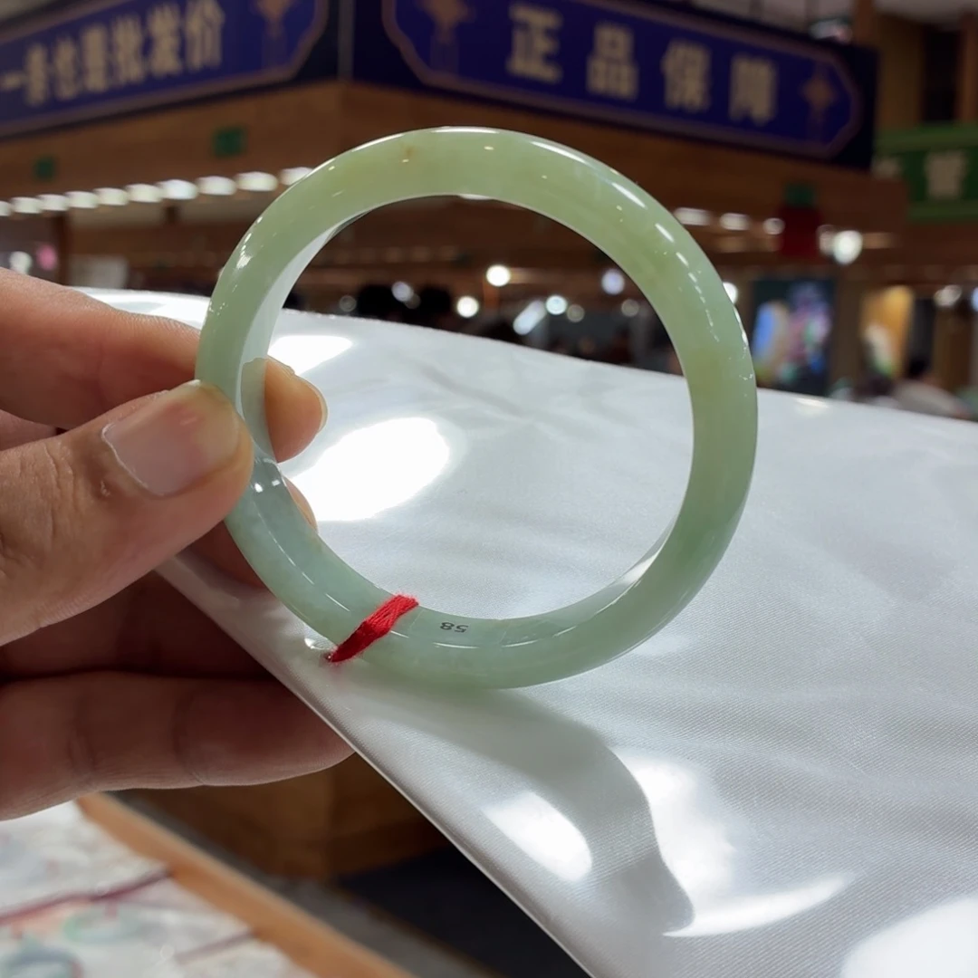 翡翠未镶嵌手镯手镯