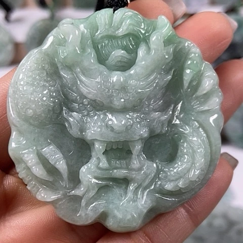 翡翠颈饰未镶嵌大龙行天下福利