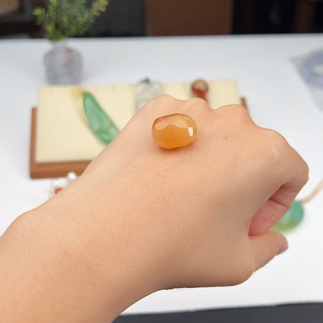 翡翠散珠芬达色拾光