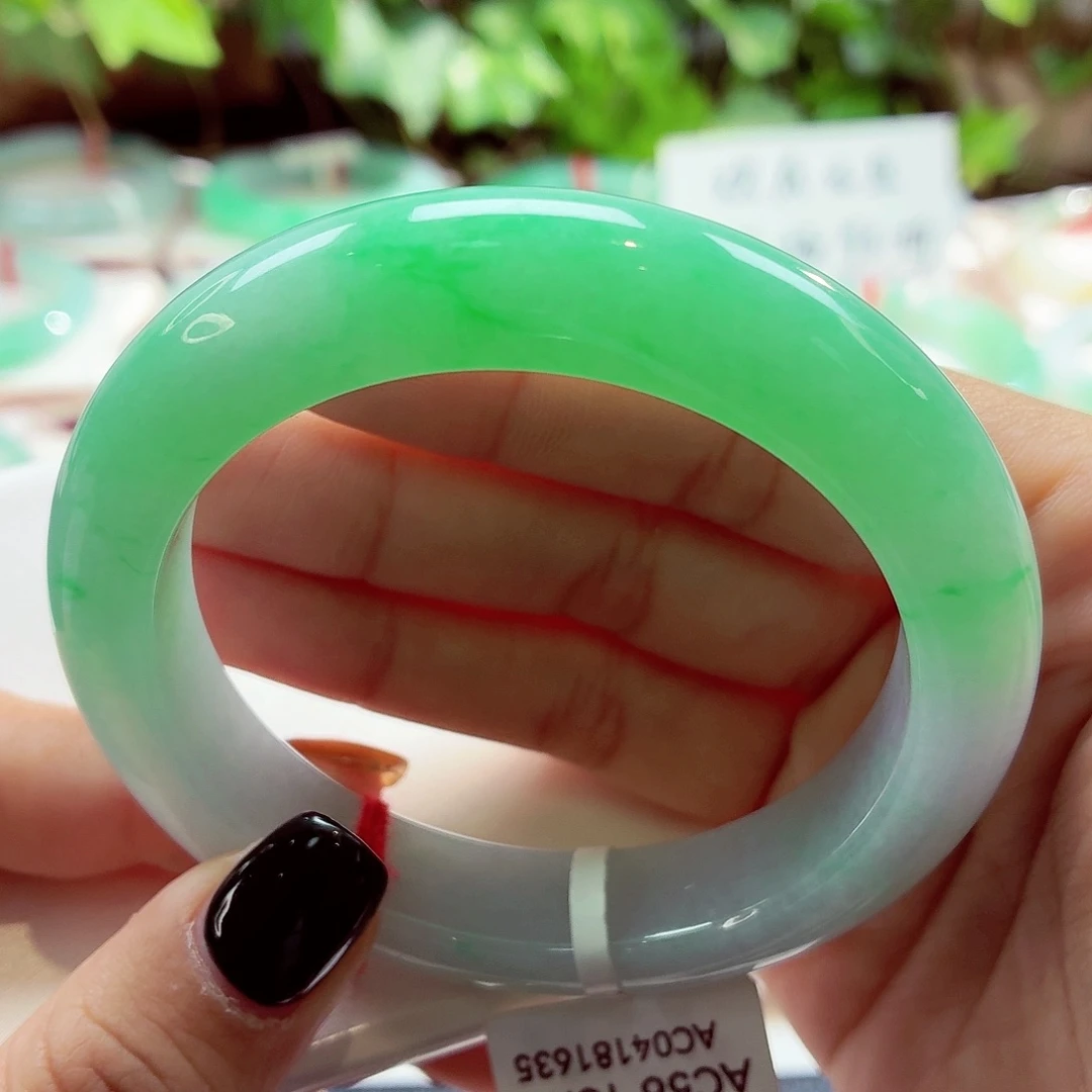 翡翠未镶嵌手镯半山水白底青68-34