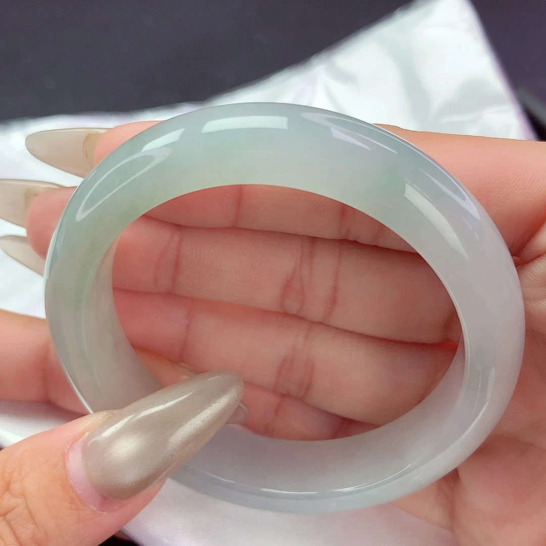 【闪购商品】翡翠手镯未镶嵌a 195999