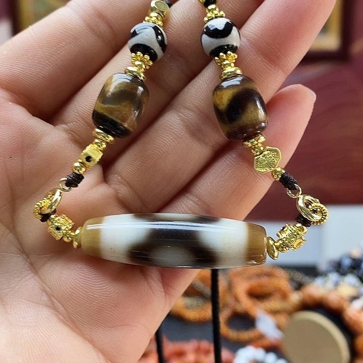 玛瑙/玉髓合金颈饰