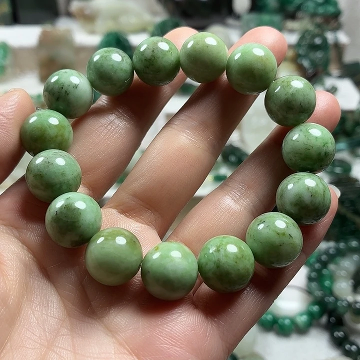 独山玉未镶嵌吊坠