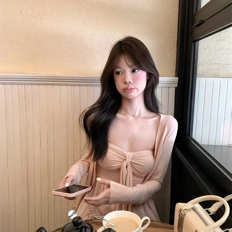 纯欲辣妹上衣 气质修身夏日款碎花外穿小众显瘦时尚巴胺系列