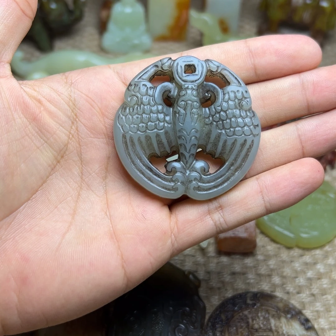 未镶嵌蛇纹石玉颈饰