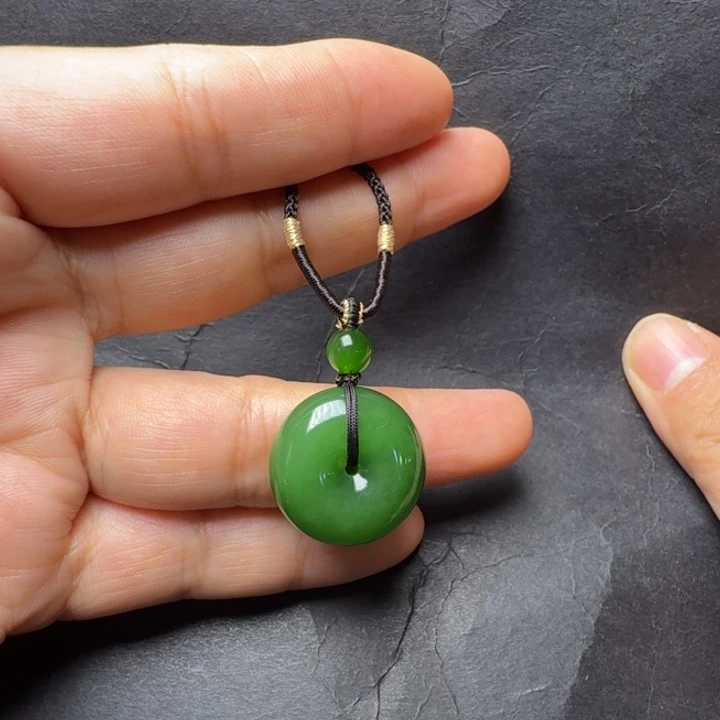 若****和田玉（碧玉）未镶嵌颈饰
