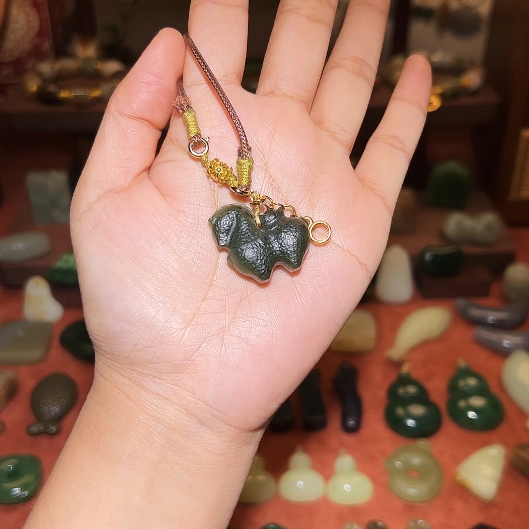 和田玉未镶嵌颈饰不退不换