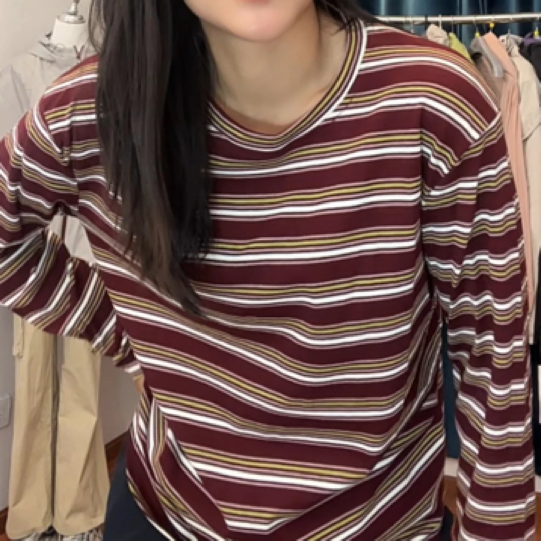 圆领长袖吸汗拼接条纹宽松型T恤百搭职场休闲风