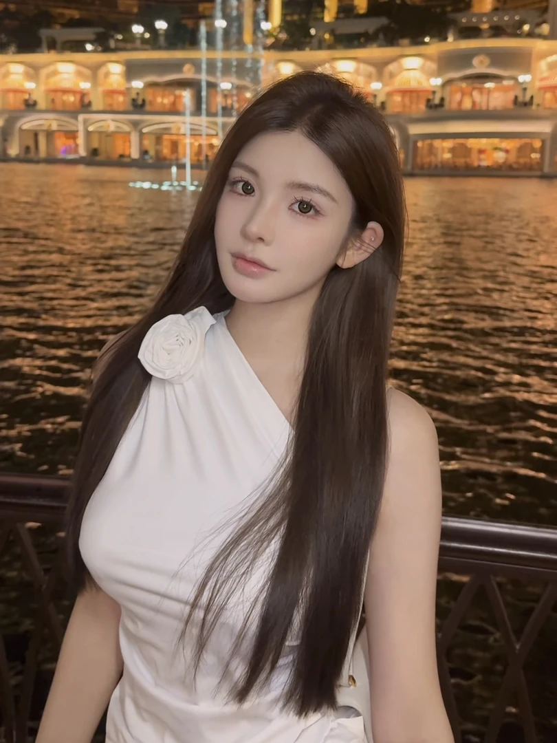 【海棠花】纯欲收腰打揽设计斜肩抹胸上衣