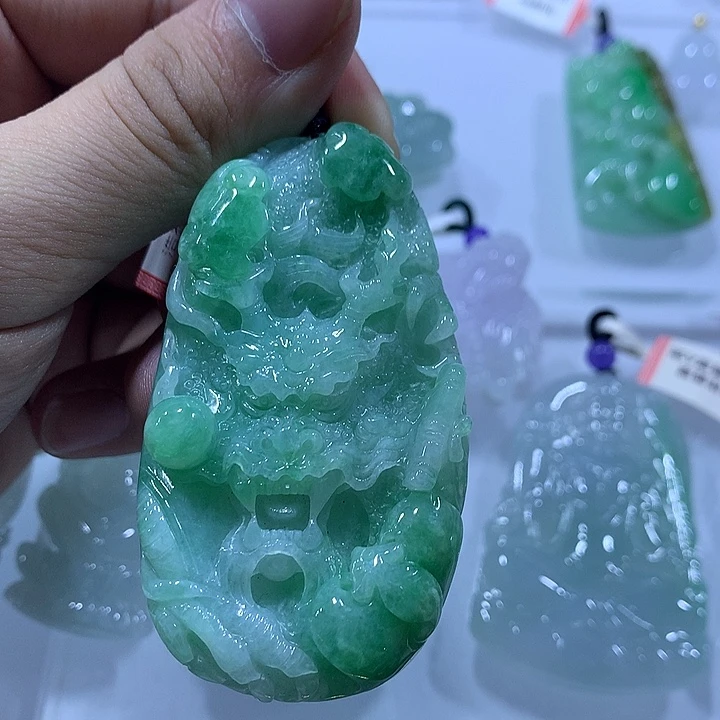 翡翠未镶嵌颈饰天然翡翠A货吊坠