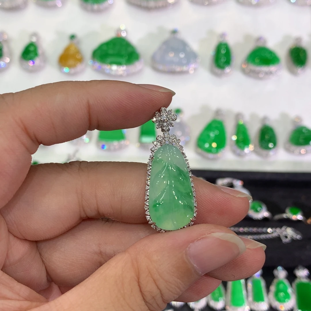 翡翠18K金镶嵌吊坠(不含链)吊坠