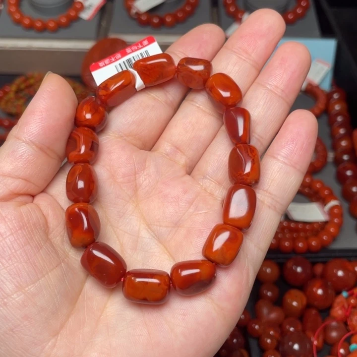 未镶嵌手链南红玛瑙玥**?