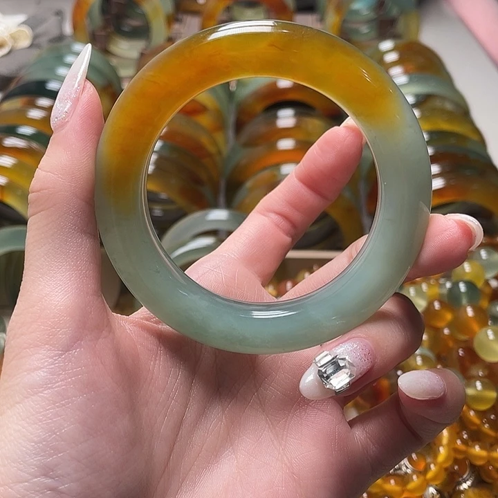 常***树蛇纹石玉未镶嵌手镯