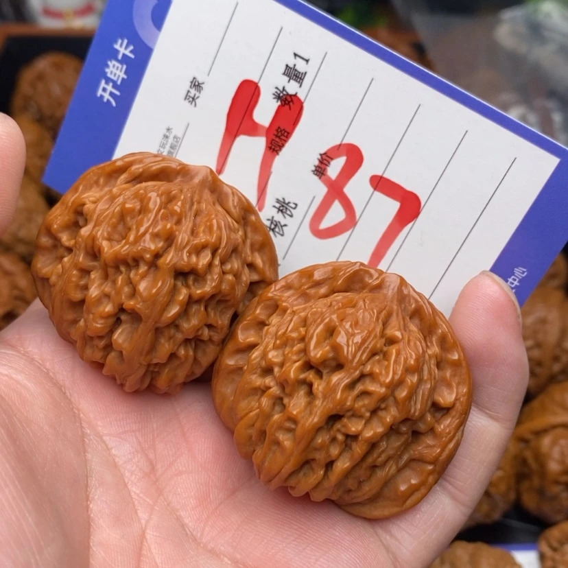 【闪购商品】文玩核桃把件四座楼