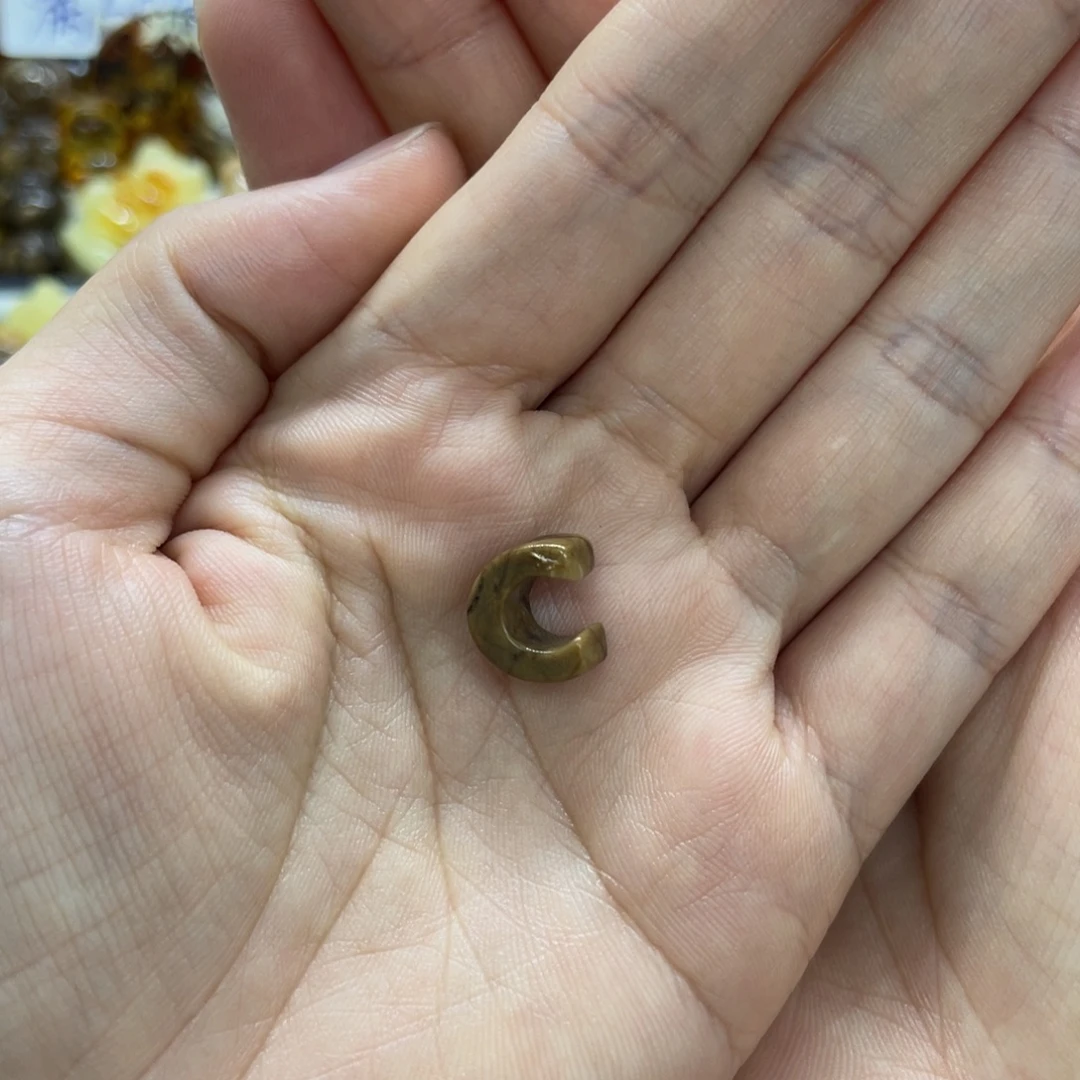 茉***莉琥珀未镶嵌裸石存