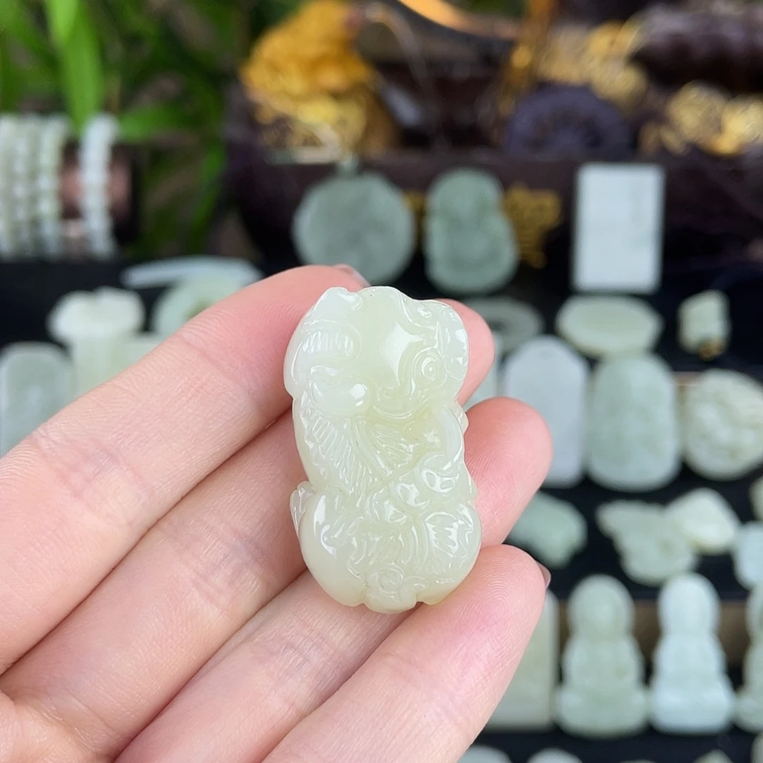 和田玉颈饰未镶嵌