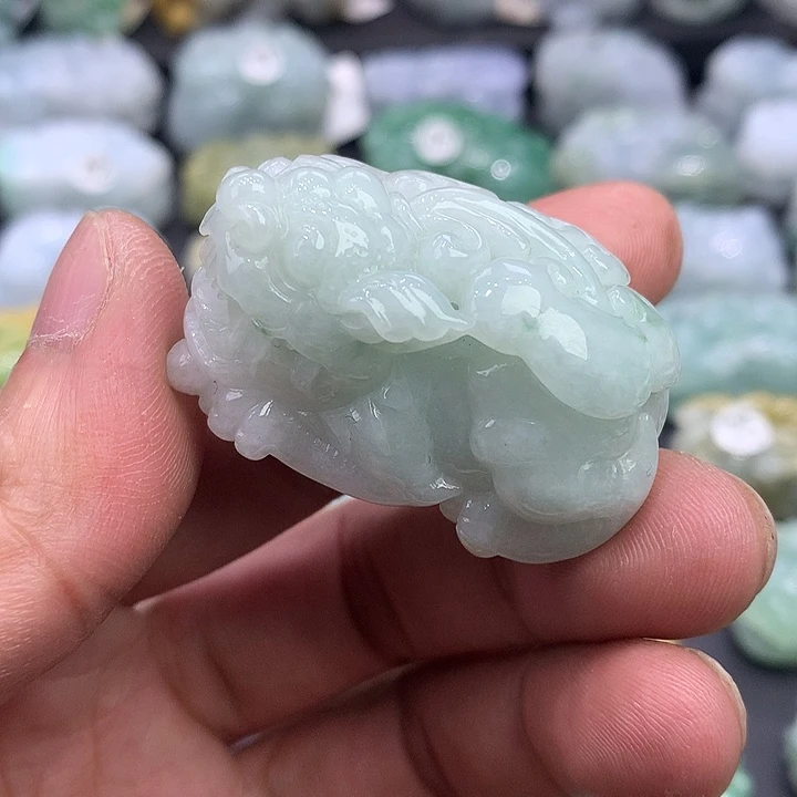 翡翠未镶嵌颈饰天然缅甸翡翠貔吊坠