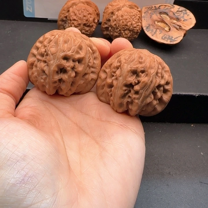 鲜***品文玩核桃吊坠平谷元宝44