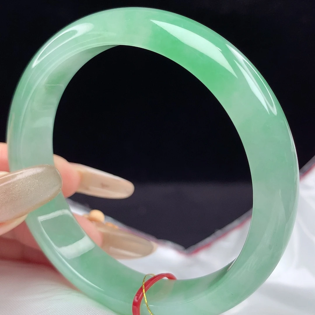 翡翠手镯未镶嵌57圈2816