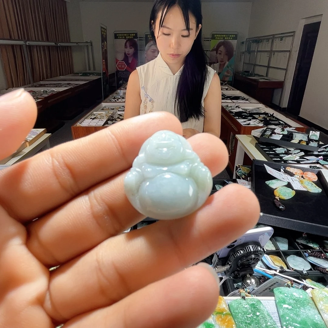 翡翠未镶嵌颈饰一