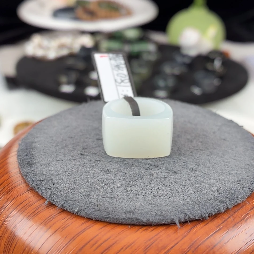 和田玉未镶嵌戒指b134俄白马鞍16.3不退换