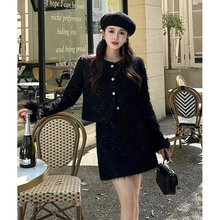 【艾薇】大码女装2025秋季气质小香风套装女胖MM设计感袖毛领两件套