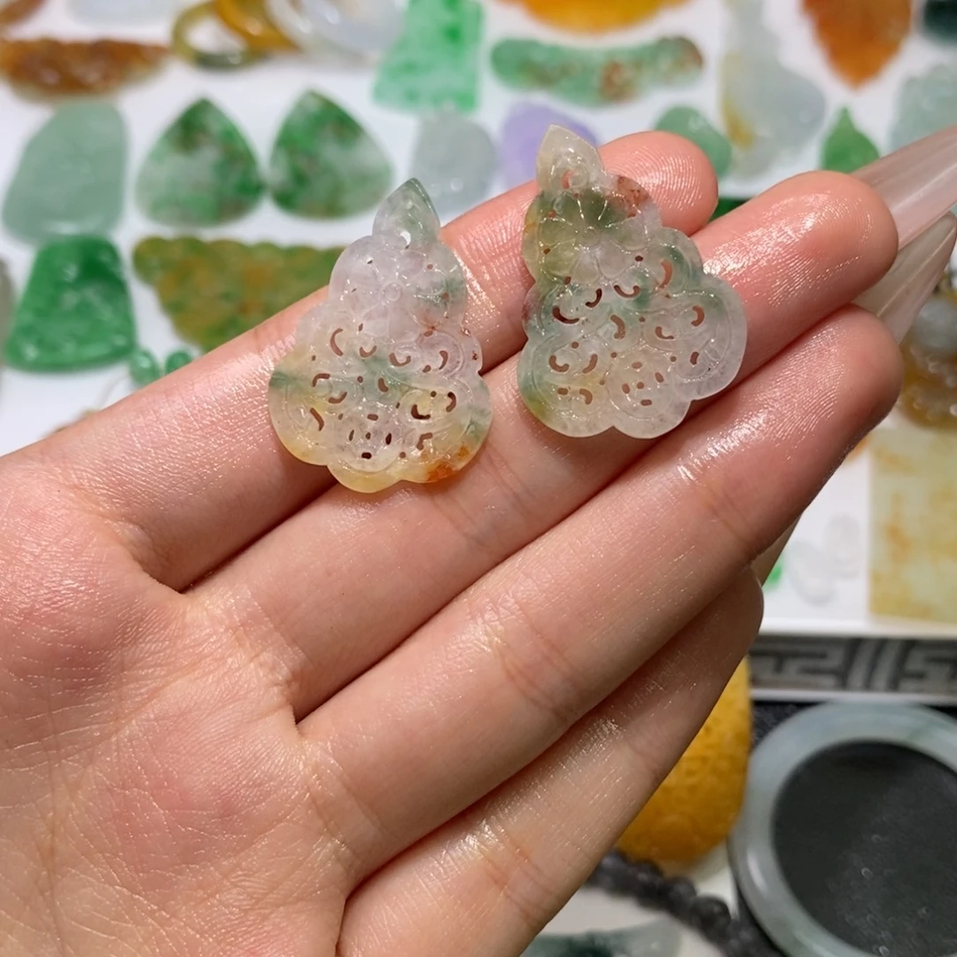 定制翡翠未镶嵌耳饰