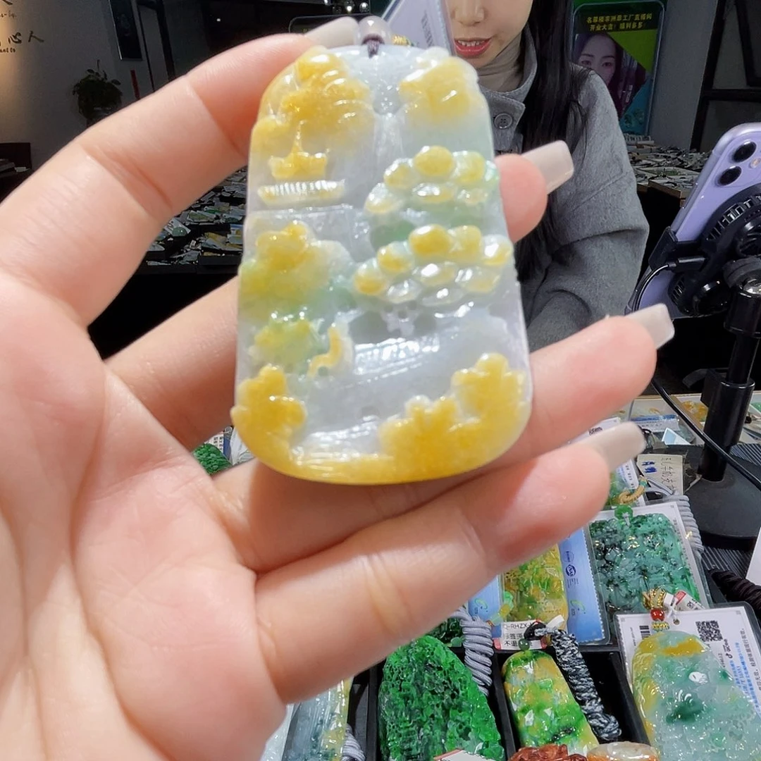 颈饰未镶嵌翡翠一