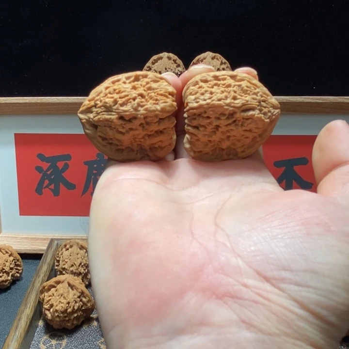 吊坠文玩核桃南疆小黄尖40/39/41+