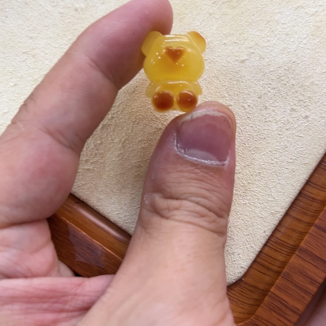 蜜蜡未镶嵌珠宝奇石