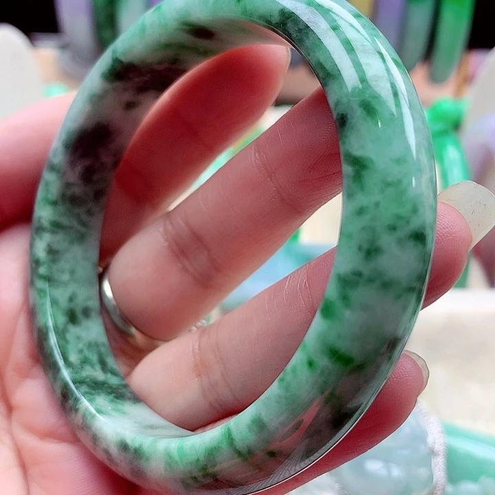 翡翠未镶嵌手镯翡翠