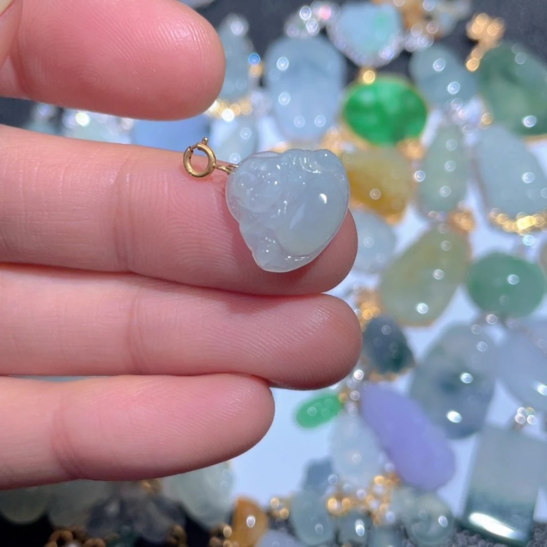 翡翠颈饰18K金镶嵌翡翠