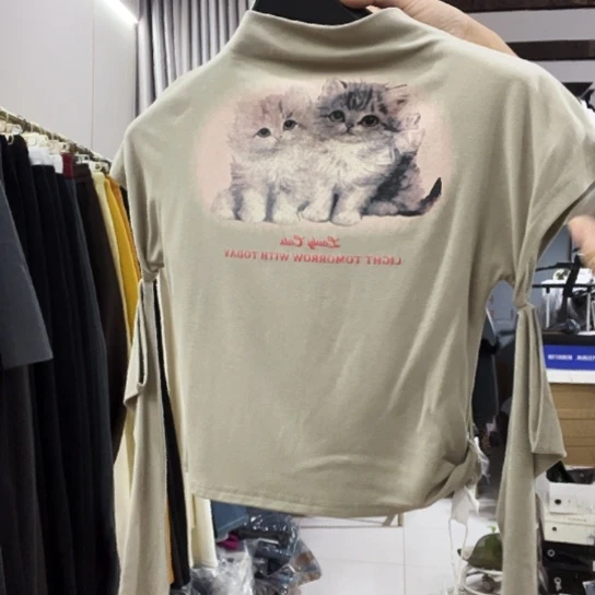 卡其色上衣福利清版