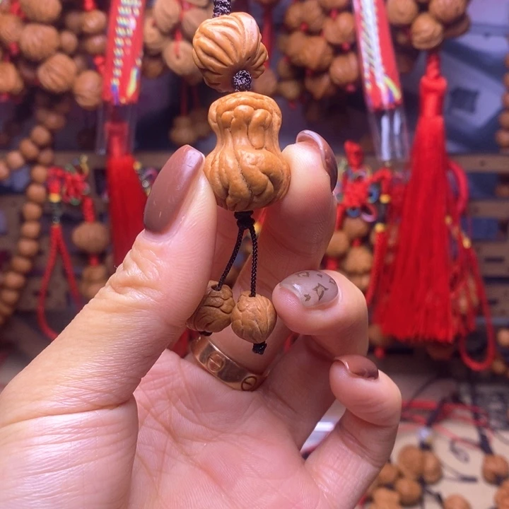 吊坠桃核龙纹桃枭