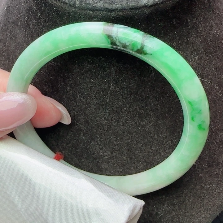 翡翠未镶嵌手镯天然A货388