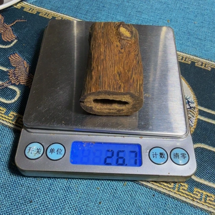 小***七木木手工艺品绿棋透顶绿牌子26.7克