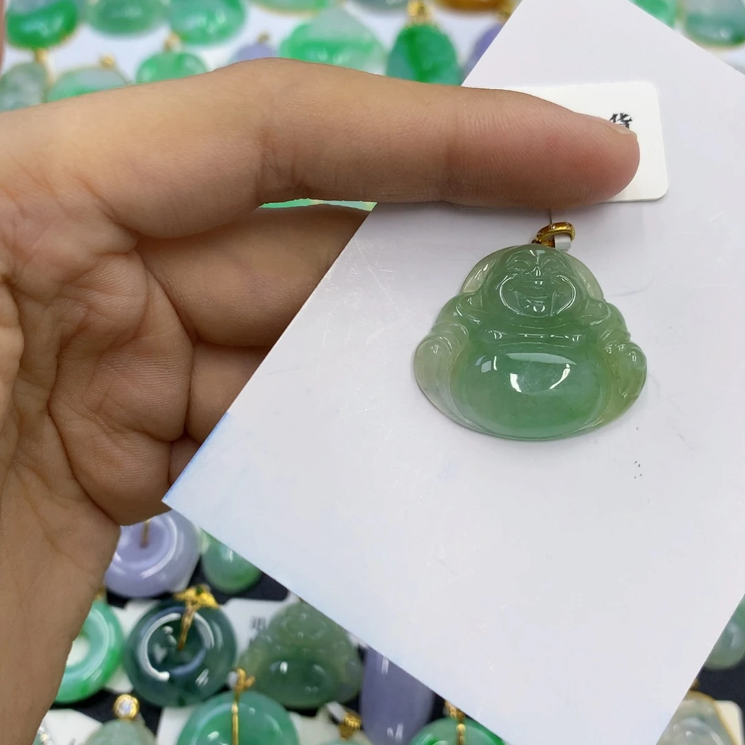翡翠18K金镶嵌颈饰翡翠