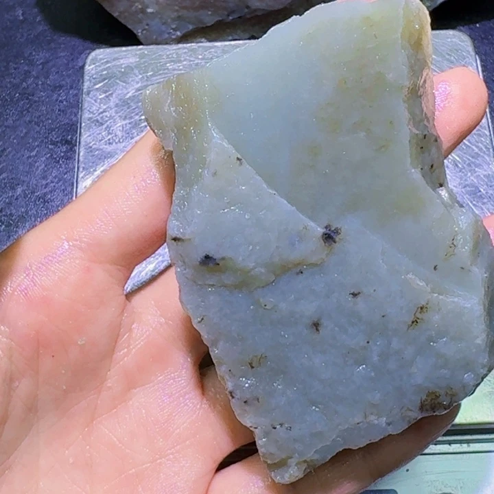 未镶嵌和田玉（糖玉）珠宝半成品