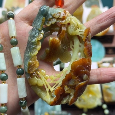 岫玉挂件未镶嵌爱**迹挂件