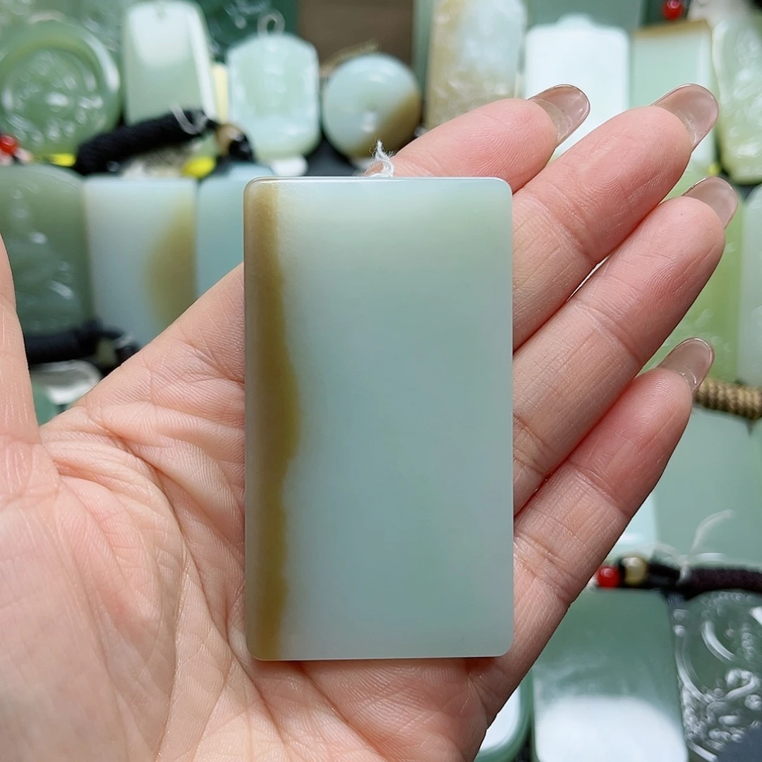 用***6和田玉未镶嵌颈饰