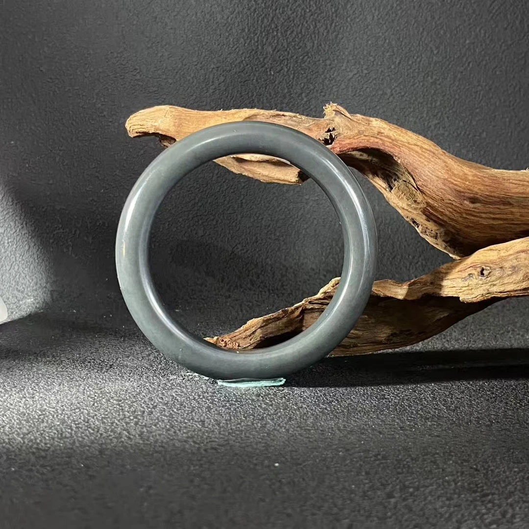 A347 和田玉手镯  16B 7330571