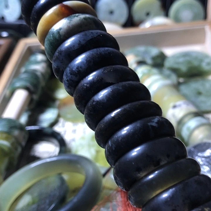 岫玉未镶嵌岫玉挂件